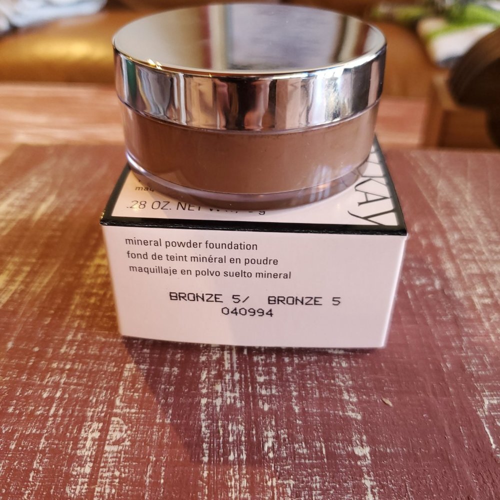 Bronze 5 Mary Kay Mineral Powder Foundation -  Recently Discontinued